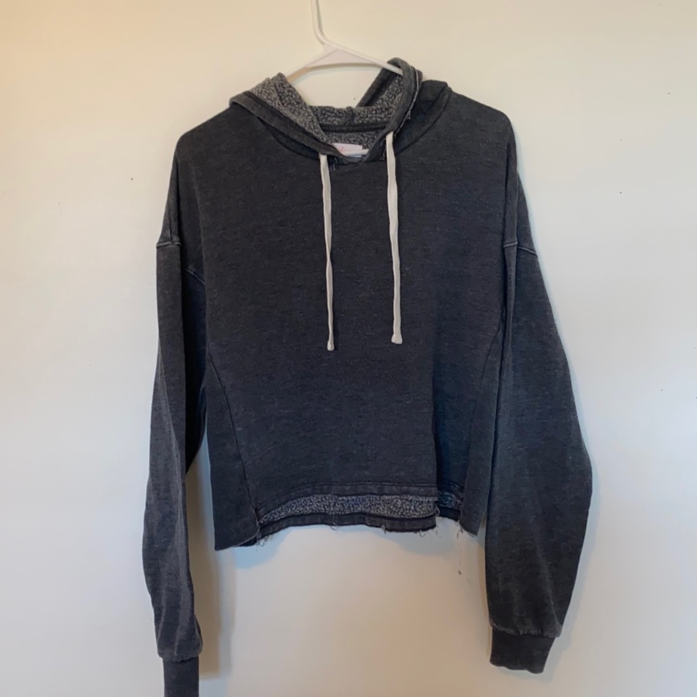 Black cropped hoodie!